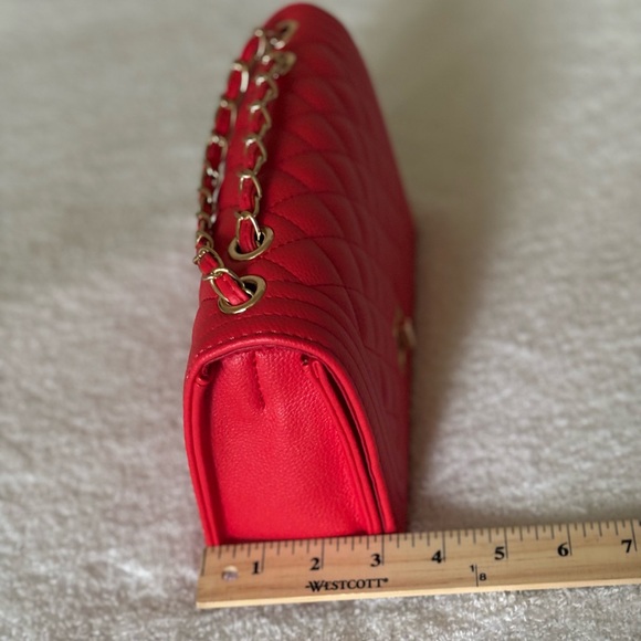 NWOT Karia Crossbody Bag Color Red - Picture 7 of 9